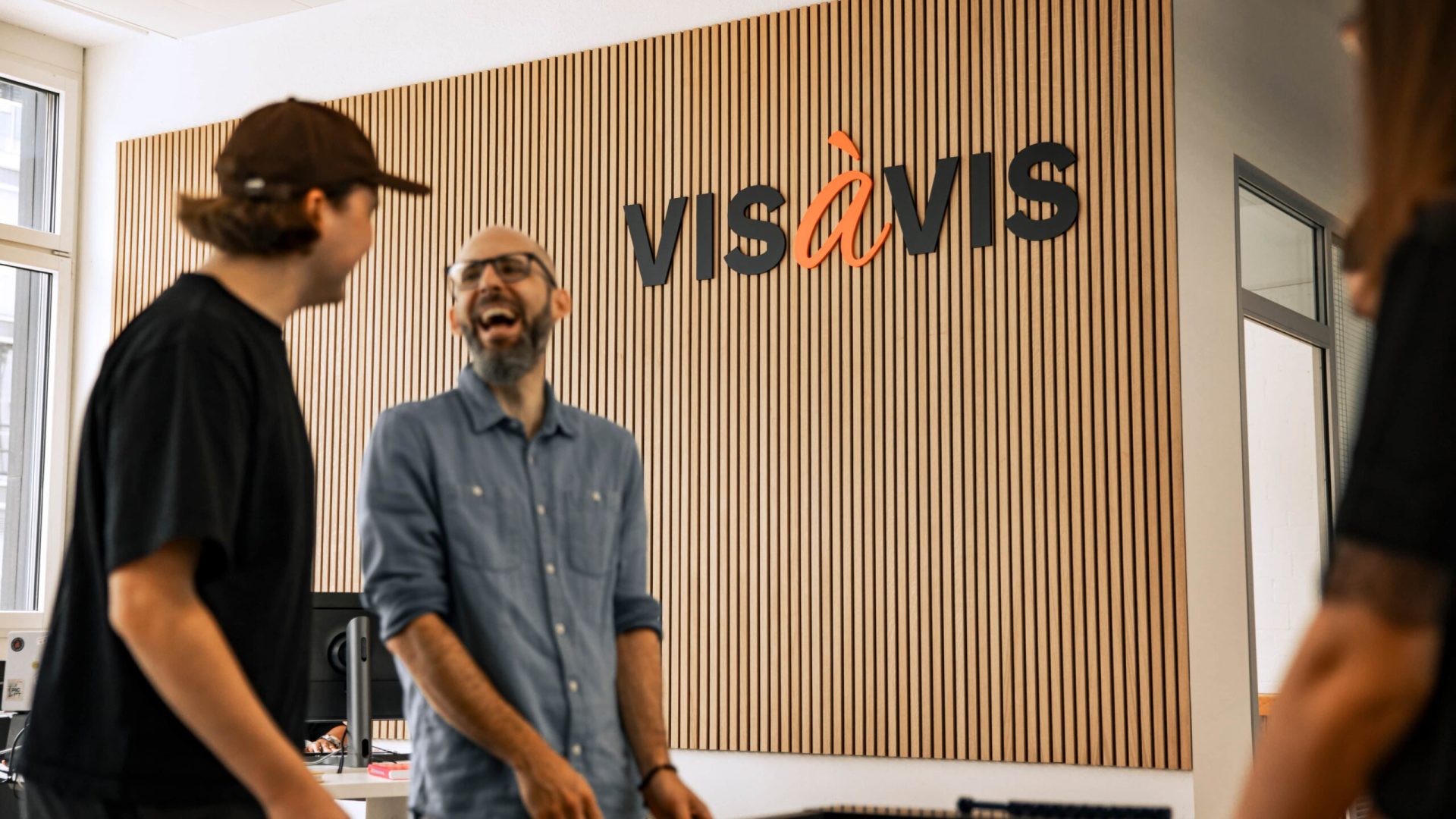 vis_a_vis_office (22)